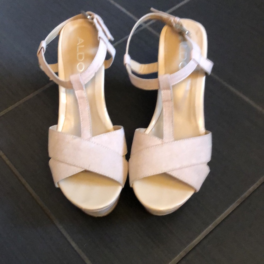 Aldo Solid Nude Platform Sandals 👡 - Picture 5 of 6